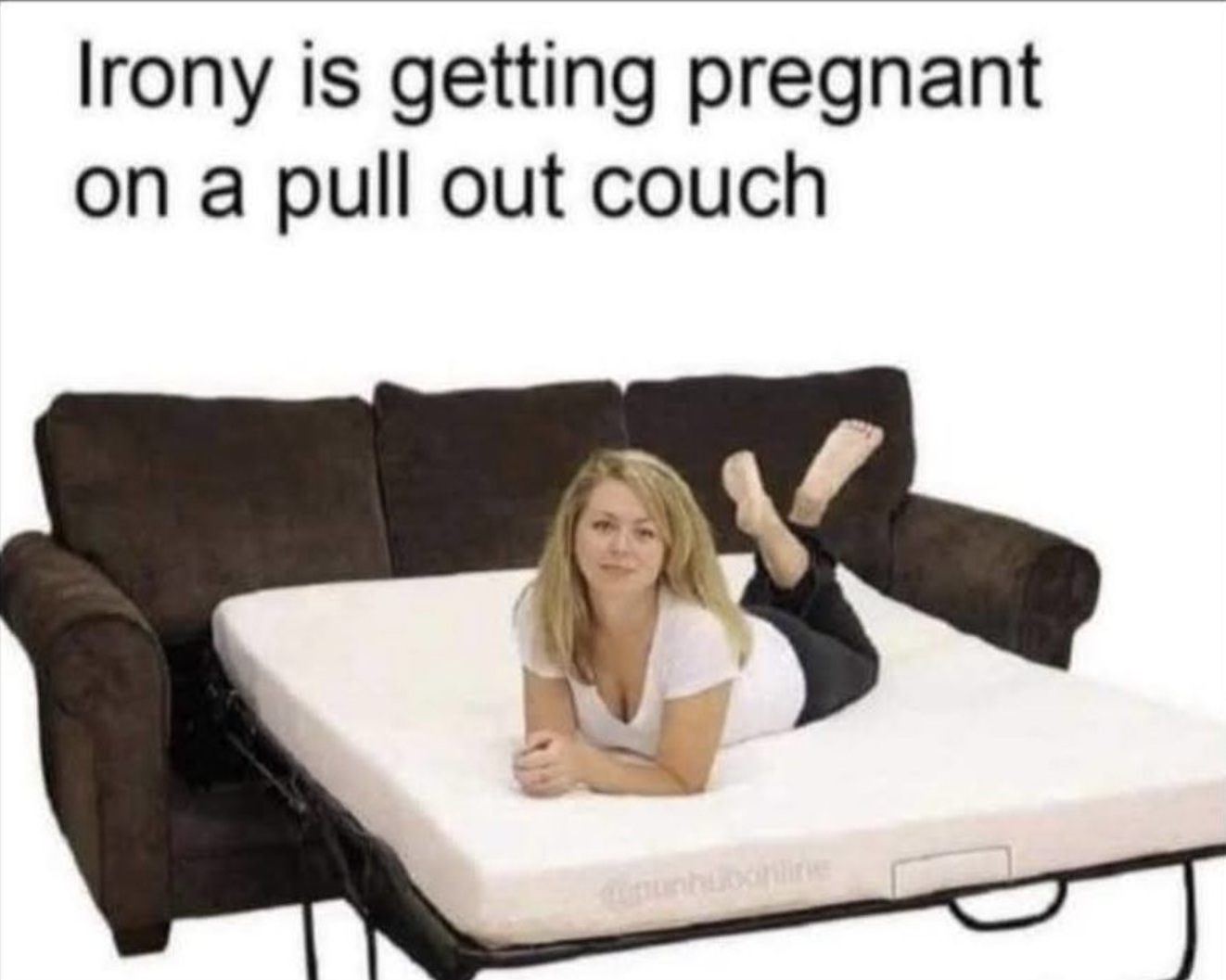 pull out couch.jpg